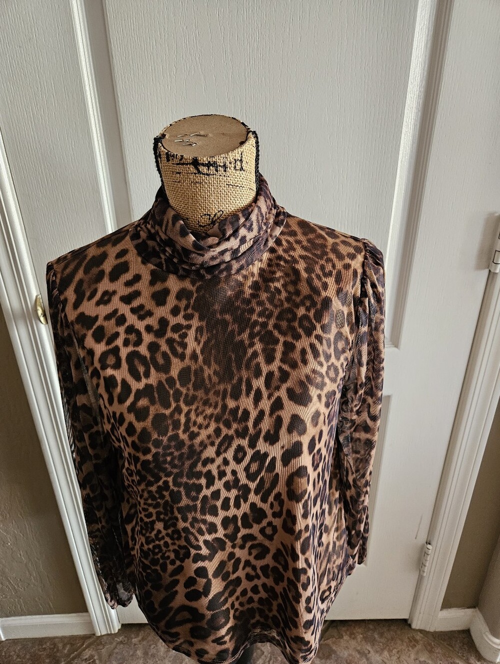 NWT ☆ Wonderly Top/Blouse, Size Large Petite, Brand NEW!